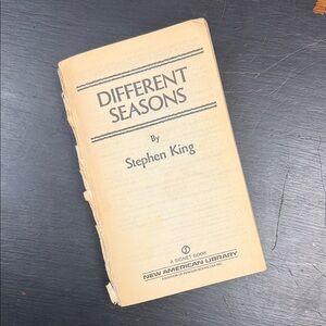 Different Seasons by Stephen King Paperback